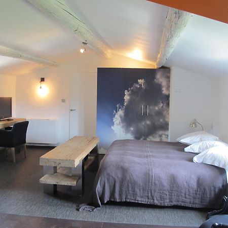 Chambres De L'Artemise & Spa Юзес Экстерьер фото